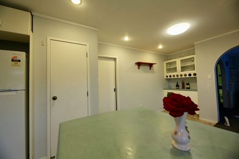 Photo of property in 58 Sunderlands Road, Half Moon Bay, Auckland, 2012