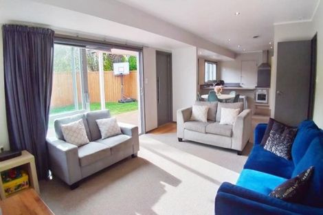 Photo of property in 24 Springtime Crescent, Stanmore Bay, Whangaparaoa, 0932