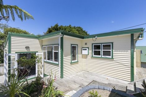 Photo of property in 27 Monowai Road, Johnsonville, Wellington, 6037