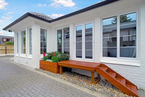 Photo of property in 54c Te Atatu Road, Te Atatu South, Auckland, 0610