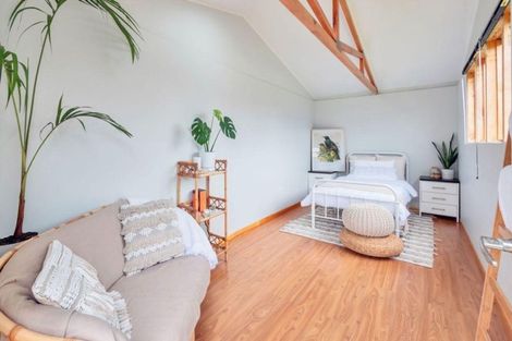 Photo of property in 60 Glen Marine Parade, Glendene, Auckland, 0602