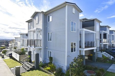 Photo of property in 24 Fernly Rise, Flat Bush, Auckland, 2019