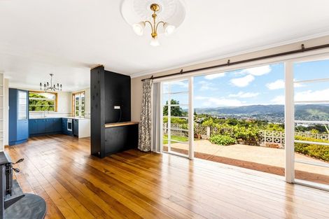 Photo of property in 111 Miromiro Road, Normandale, Lower Hutt, 5010