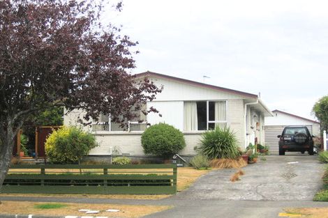 Photo of property in 33 Tacoma Drive, Totara Park, Upper Hutt, 5018