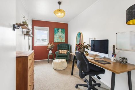 Photo of property in 96 Lyall Parade, Lyall Bay, Wellington, 6022