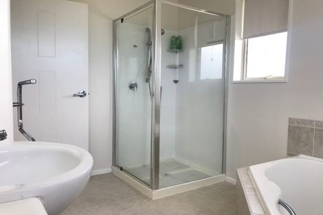 Photo of property in 52 Titirangi Crescent, Parklands, Christchurch, 8083