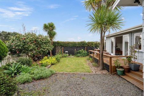 Photo of property in 9 Whimp Avenue, Onerahi, Whangarei, 0110