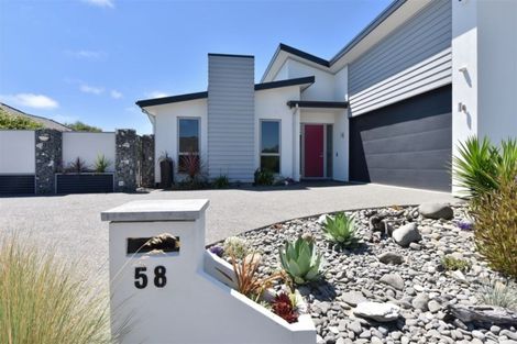 Photo of property in 58 Kotuku Crescent, Woolston, Christchurch, 8023