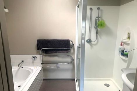 Photo of property in 96a Packe Street, Edgeware, Christchurch, 8013