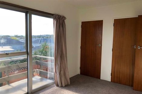 Photo of property in 635 Marine Parade, Napier South, Napier, 4110