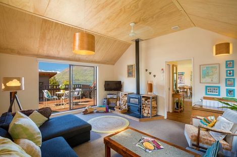Photo of property in 18a Arawata Terrace, Fernhill, Queenstown, 9300