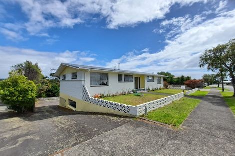 Photo of property in 56 Nevada Drive, Merrilands, New Plymouth, 4312