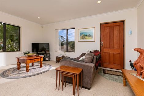 Photo of property in 15 Westglen Place, Ranui, Auckland, 0612