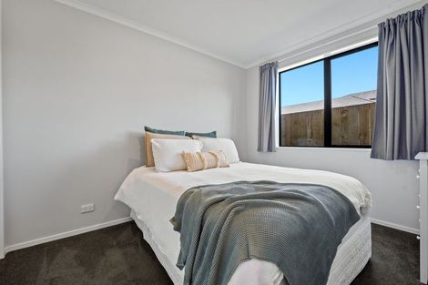 Photo of property in 24 Ahunga Road, Karaka, Papakura, 2113