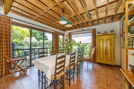 Photo of property in 24 Weston Avenue, Roslyn, Palmerston North, 4414