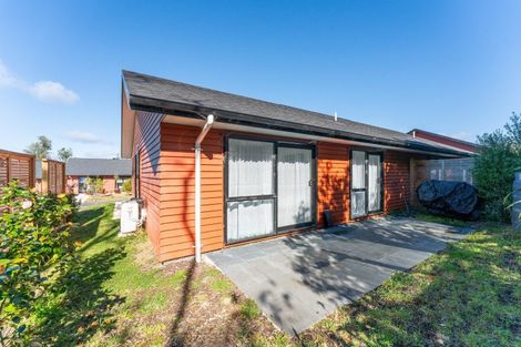 Photo of property in 7 Winnie Close, Acacia Bay, Taupo, 3330