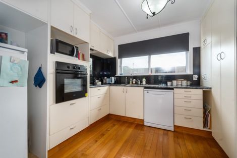 Photo of property in 46 Cologne Street, Martinborough, 5711