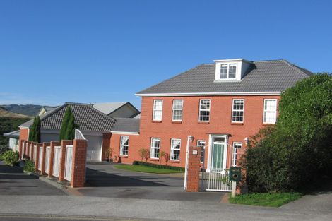 Photo of property in 21 Claverton Grove, Churton Park, Wellington, 6037