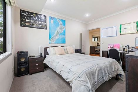 Photo of property in 35 Holdens Road, Henderson, Auckland, 0612