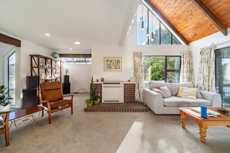 Photo of property in 42 Amapur Drive, Khandallah, Wellington, 6035