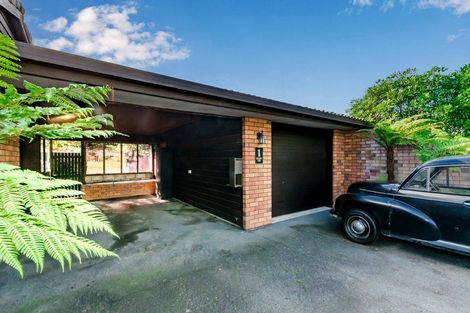 Photo of property in 1 Manu Grove, Waikanae, 5036