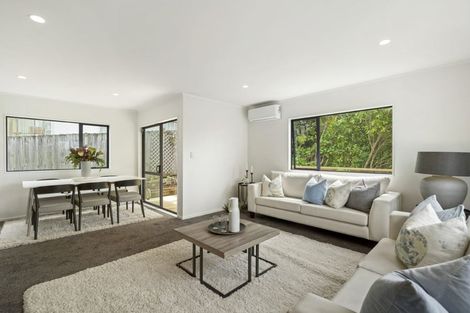 Photo of property in 2/26 Blenheim Street, Glenfield, Auckland, 0629