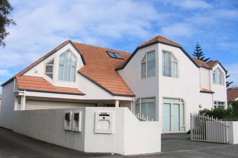 Photo of property in 3/3 Wai-iti Crescent, Woburn, Lower Hutt, 5010