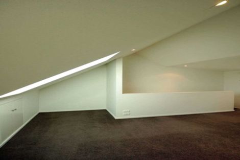 Photo of property in 9/20 North Avon Road, Richmond, Christchurch, 8013