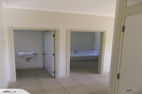 Photo of property in 33 Richmond Street, Fitzroy, New Plymouth, 4312