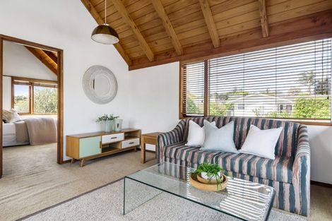 Photo of property in 4 Terrylyn Drive, Hillcrest, Auckland, 0627