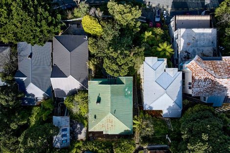 Photo of property in 64 Kelburn Parade, Kelburn, Wellington, 6012