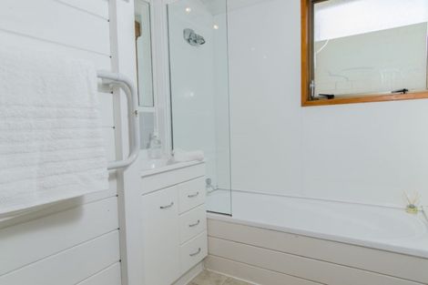 Photo of property in 2/80 Cobham Crescent, Kelston, Auckland, 0602