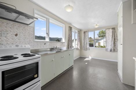 Photo of property in 18 Stockdale Street, Wainuiomata, Lower Hutt, 5014