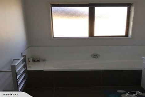 Photo of property in 12 O'farrell Drive, One Tree Point, 0118