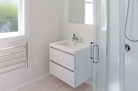 Photo of property in 17 Saint Ronans Avenue, Waterloo, Lower Hutt, 5011