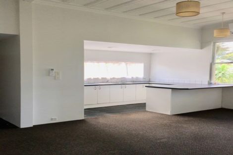 Photo of property in 318 West Coast Road, Glen Eden, Auckland, 0602