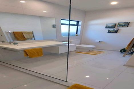 Photo of property in 49 Head Street, Sumner, Christchurch, 8081