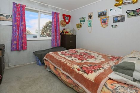 Photo of property in 12 Hepburn Road, Glendene, Auckland, 0602