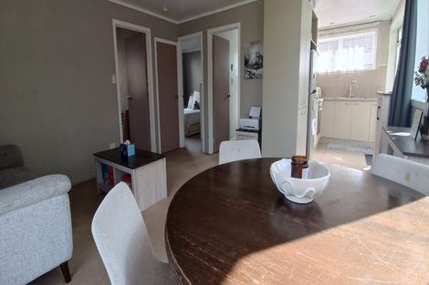 Photo of property in 2/9 Hamilton Road, Papatoetoe, Auckland, 2025