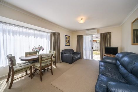 Photo of property in 9a Saint Pauls Court, Highbury, Palmerston North, 4412