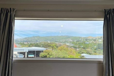 Photo of property in 6 Brydon Way, Paparangi, Wellington, 6037