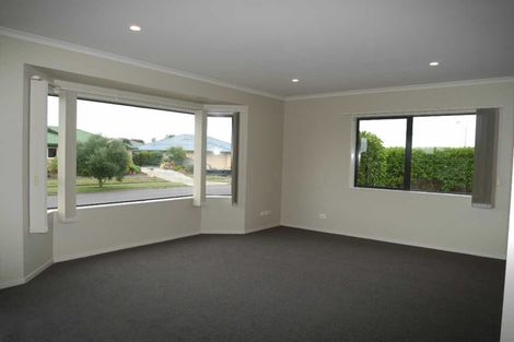Photo of property in 28 Monarch Place, Paraparaumu Beach, Paraparaumu, 5032