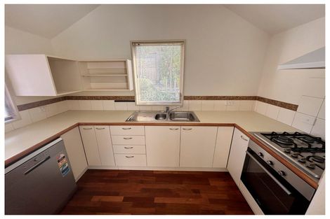 Photo of property in 86 Mount Pleasant Road, Mount Pleasant, Christchurch, 8081