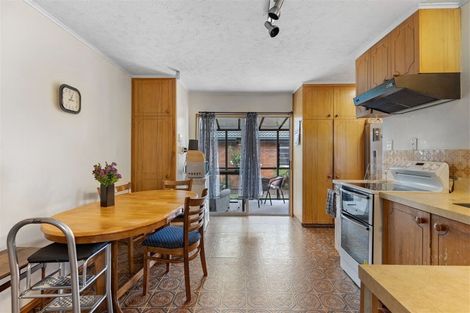 Photo of property in 35 Dunedin Street, Redwood, Christchurch, 8051