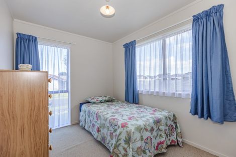 Photo of property in 8 Karyn Street, Castlecliff, Whanganui, 4501