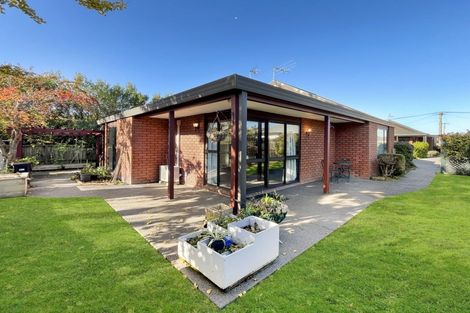 Photo of property in 2/53 Mcfaddens Road, St Albans, Christchurch, 8052