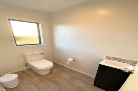 Photo of property in 2/90 Picton Avenue, Riccarton, Christchurch, 8011