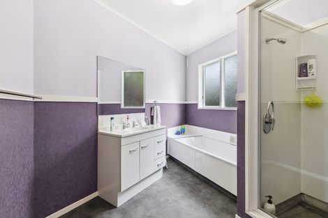 Photo of property in 34 Fyvie Avenue, Tawa, Wellington, 5028