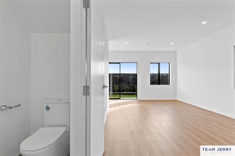 Photo of property in 51 Whare Kauri Road, Papakura, 2110