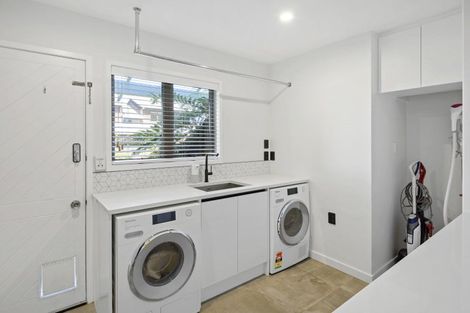 Photo of property in 280 Queen Elizabeth Ii Drive, Mairehau, Christchurch, 8052